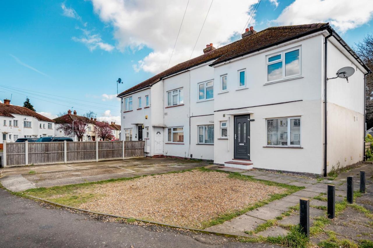 Heathrow 2-Bedroom Maisonette With Parking West Drayton  Exterior photo